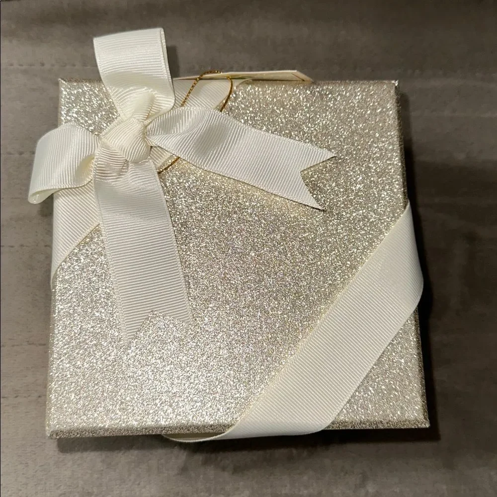 THE FARMHOUSE One Pastel Floral Gold Tone Top Ivory Bow Square Nesting Gift Box